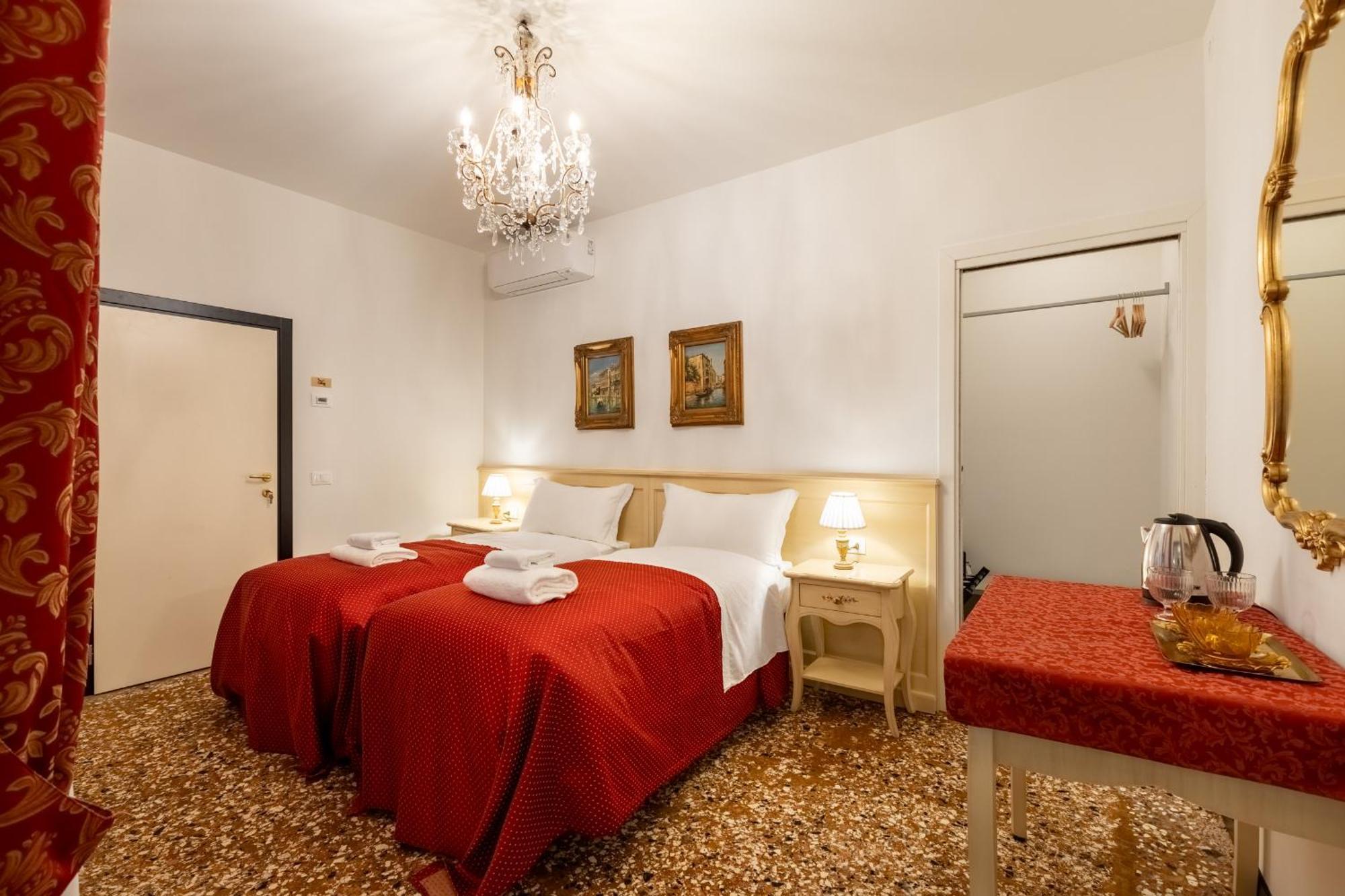 Ca' Luisa Hotel Venice Exterior photo
