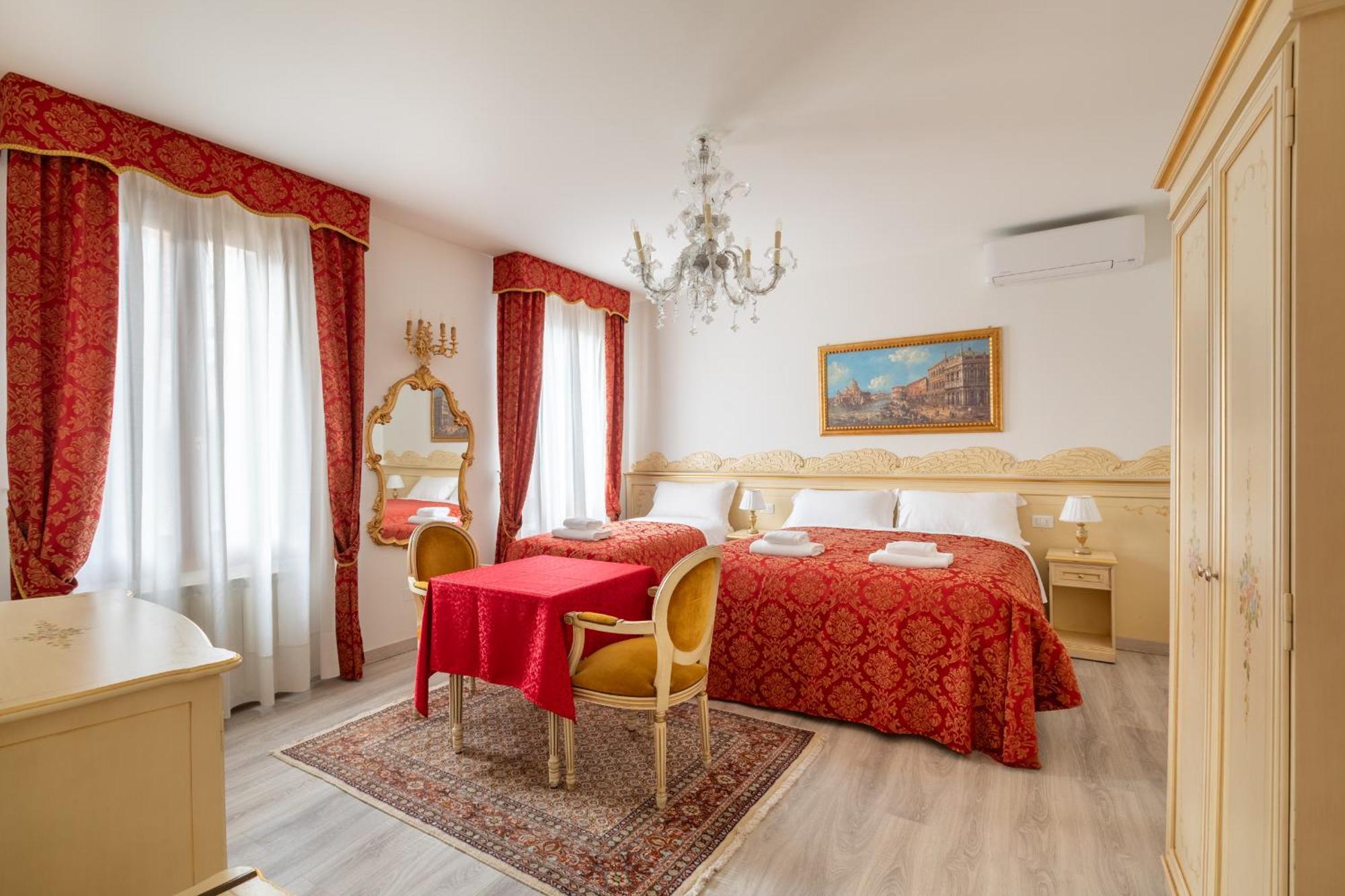 Ca' Luisa Hotel Venice Exterior photo