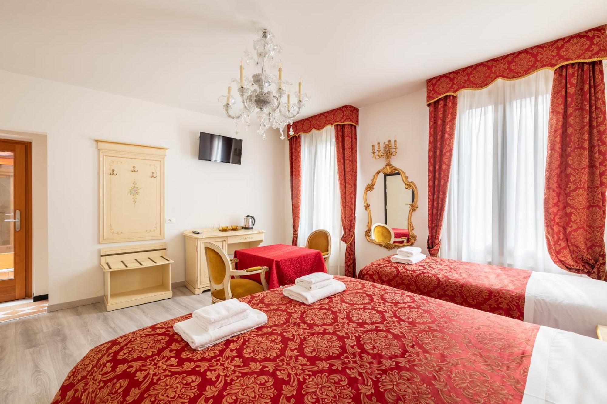 Ca' Luisa Hotel Venice Exterior photo
