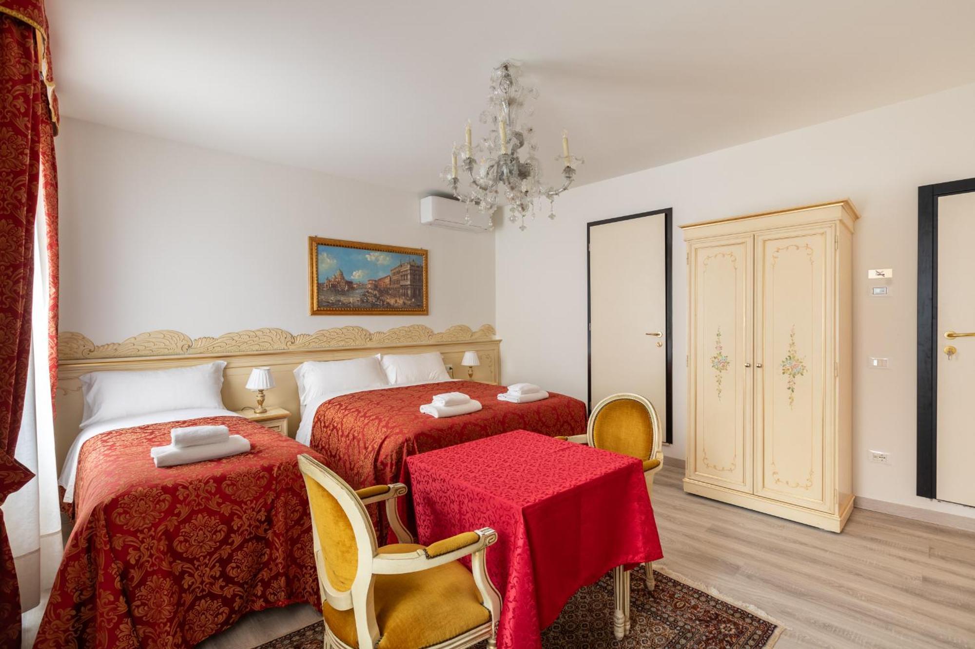Ca' Luisa Hotel Venice Exterior photo