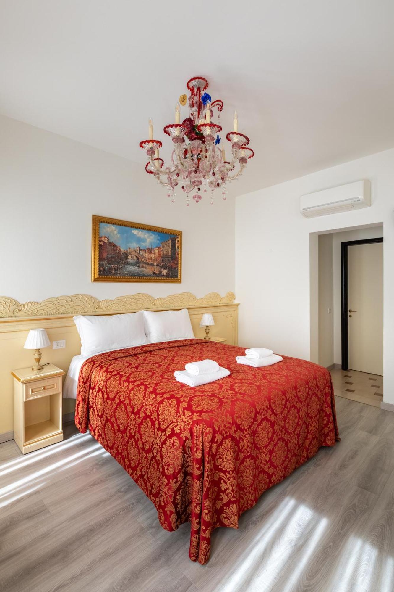 Ca' Luisa Hotel Venice Exterior photo