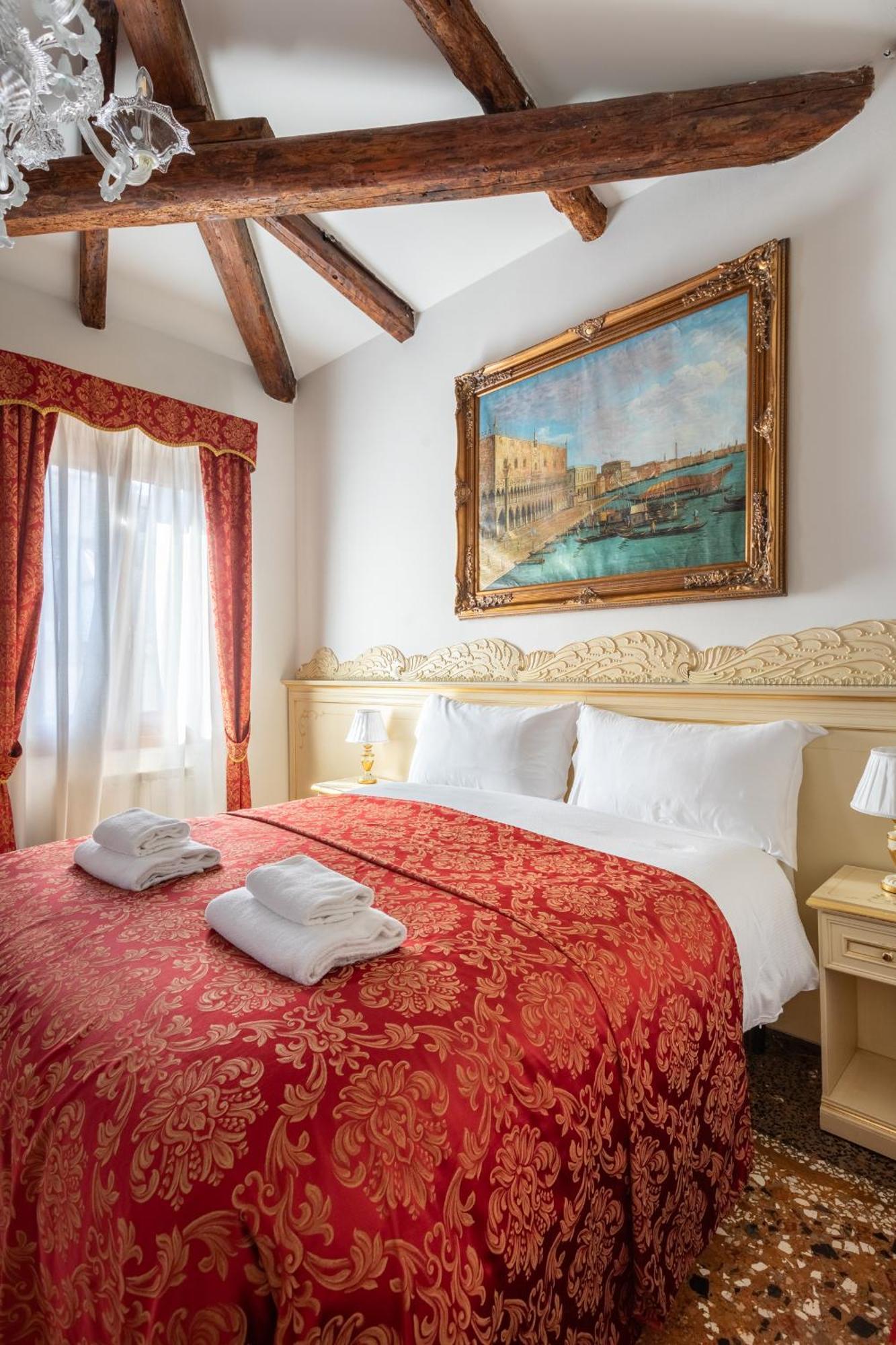 Ca' Luisa Hotel Venice Exterior photo