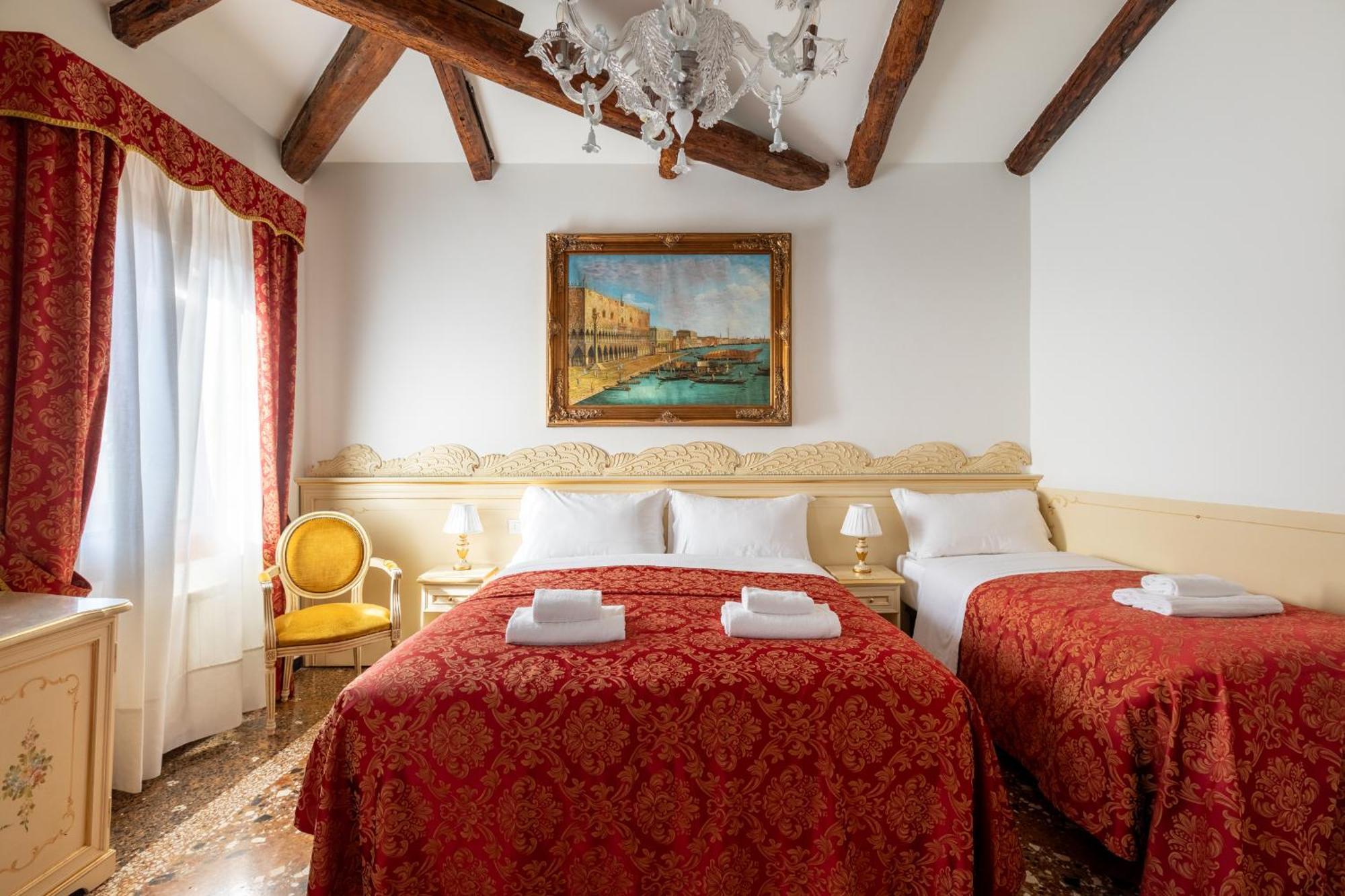 Ca' Luisa Hotel Venice Exterior photo
