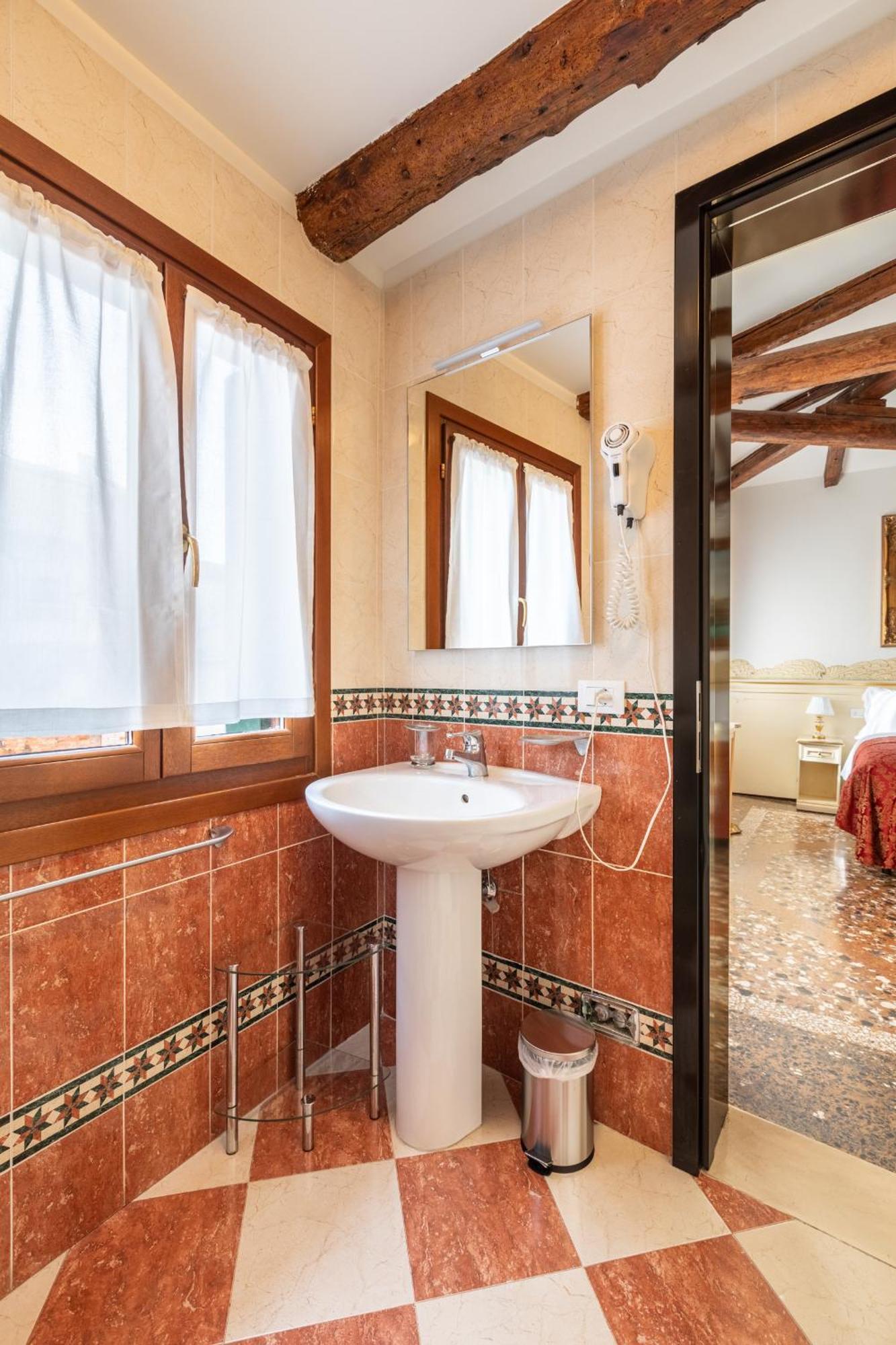 Ca' Luisa Hotel Venice Exterior photo