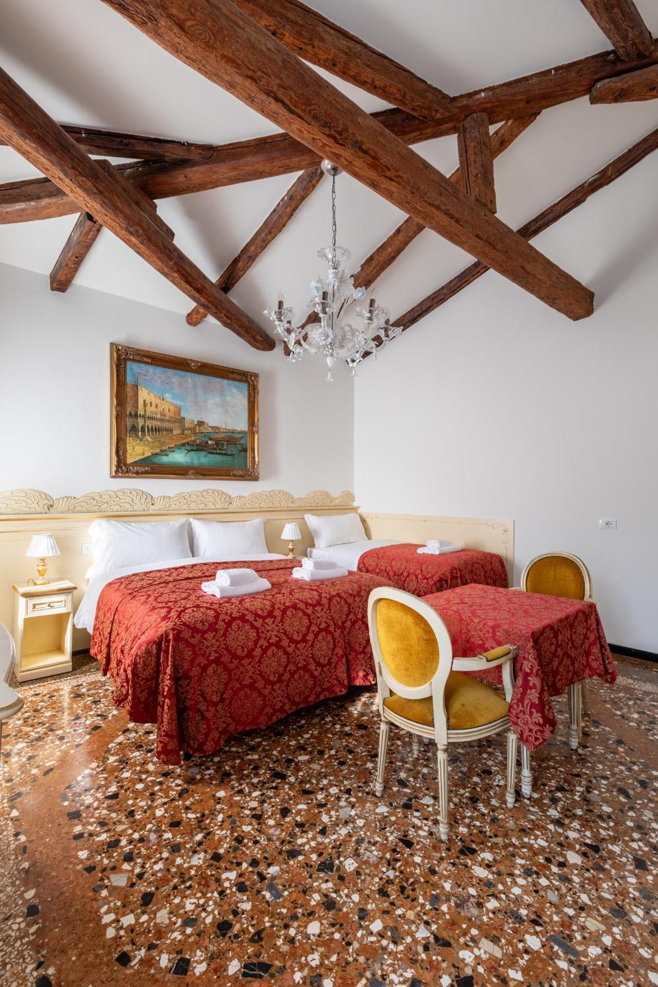 Ca' Luisa Hotel Venice Exterior photo