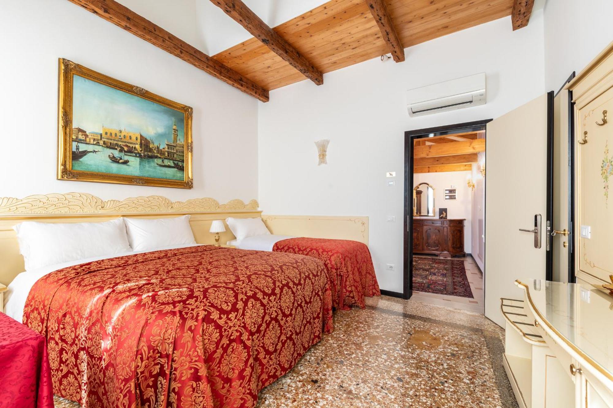 Ca' Luisa Hotel Venice Exterior photo