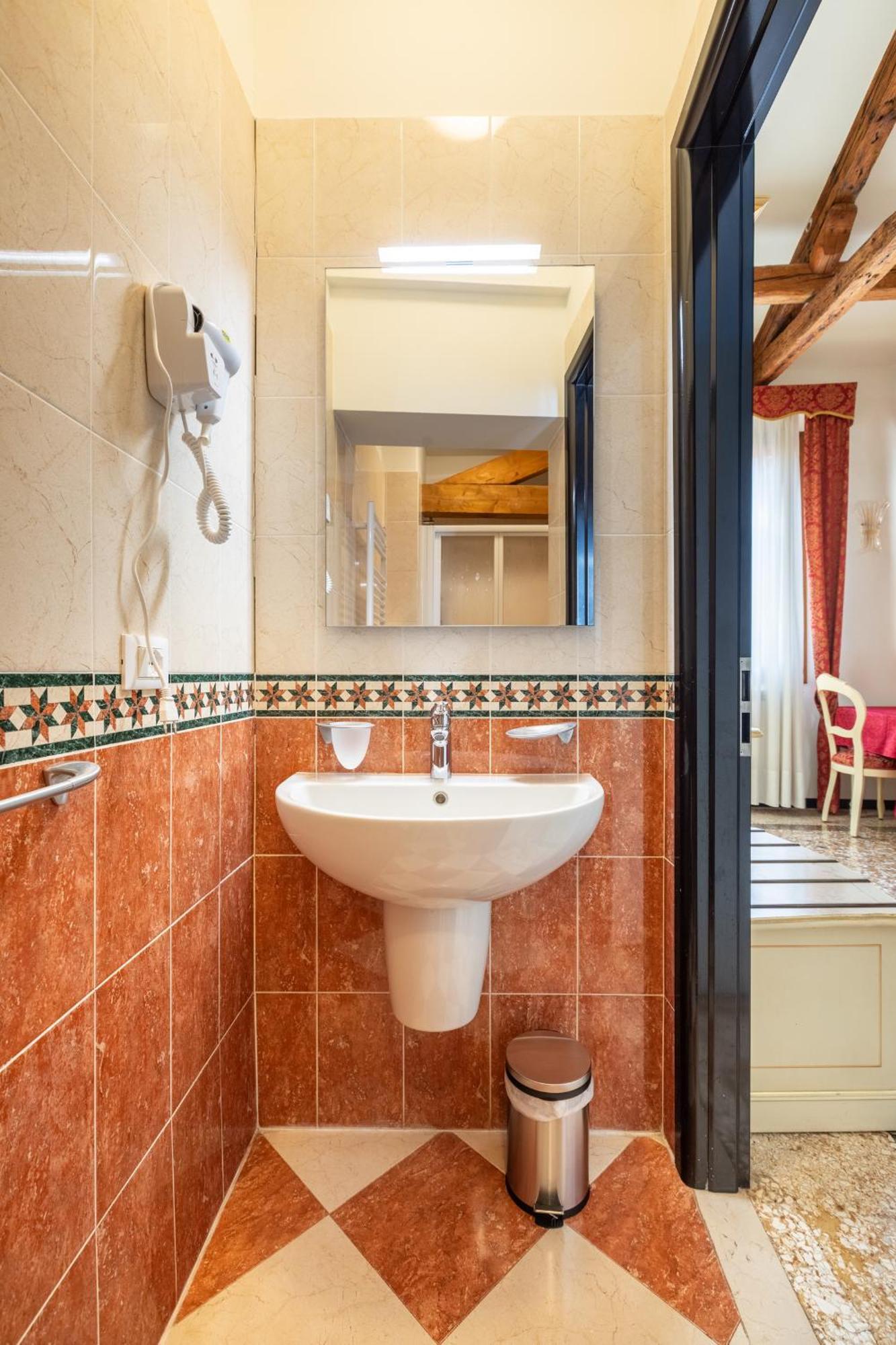 Ca' Luisa Hotel Venice Exterior photo